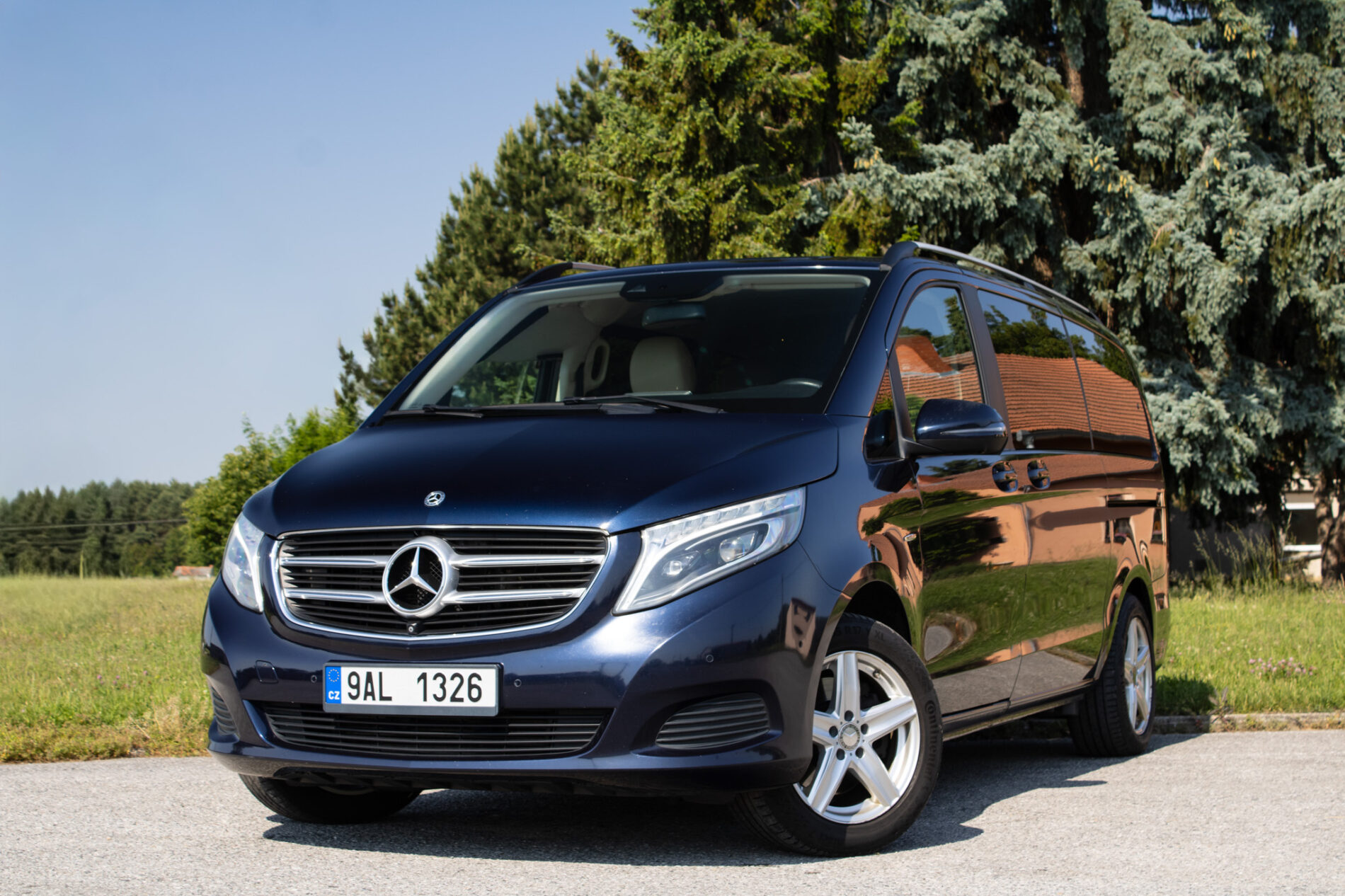 Mercedes-Benz V 250
