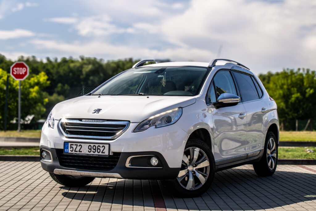 Peugeot 2008 1.2 PureTech / AJ NA SPLÁTKY / PROTIÚČET