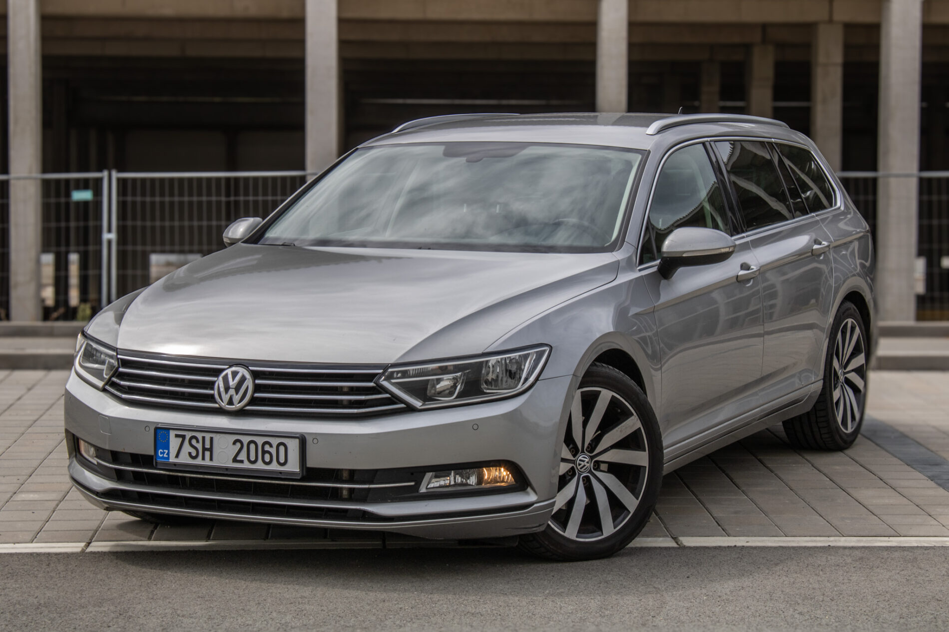 Volkswagen Passat 2016 110kW MT/6