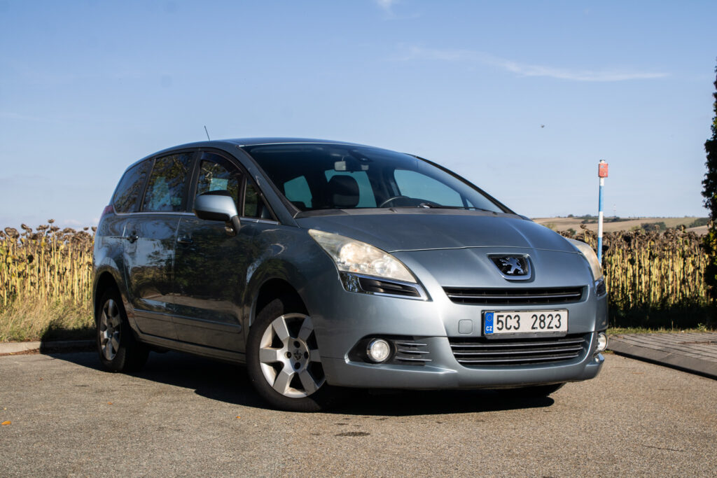 Peugeot 5008 1.6 THP, 115kW (2011)