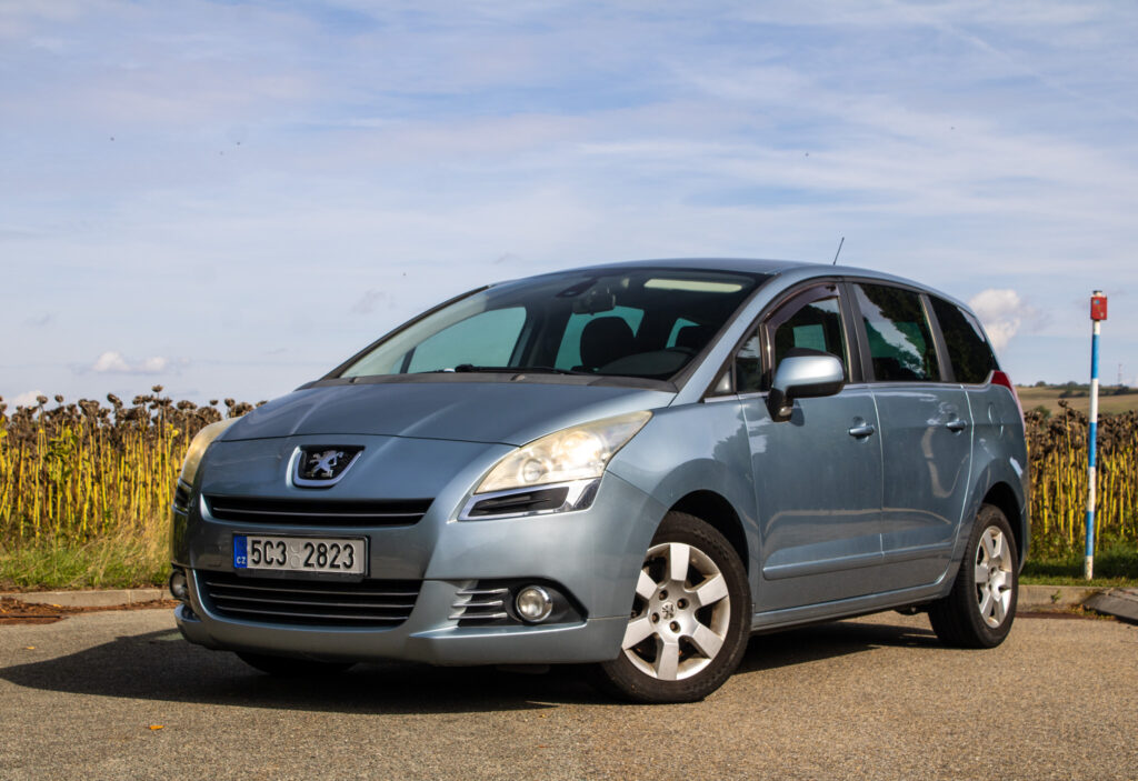Peugeot 5008 1.6 THP, 115kW (2011)