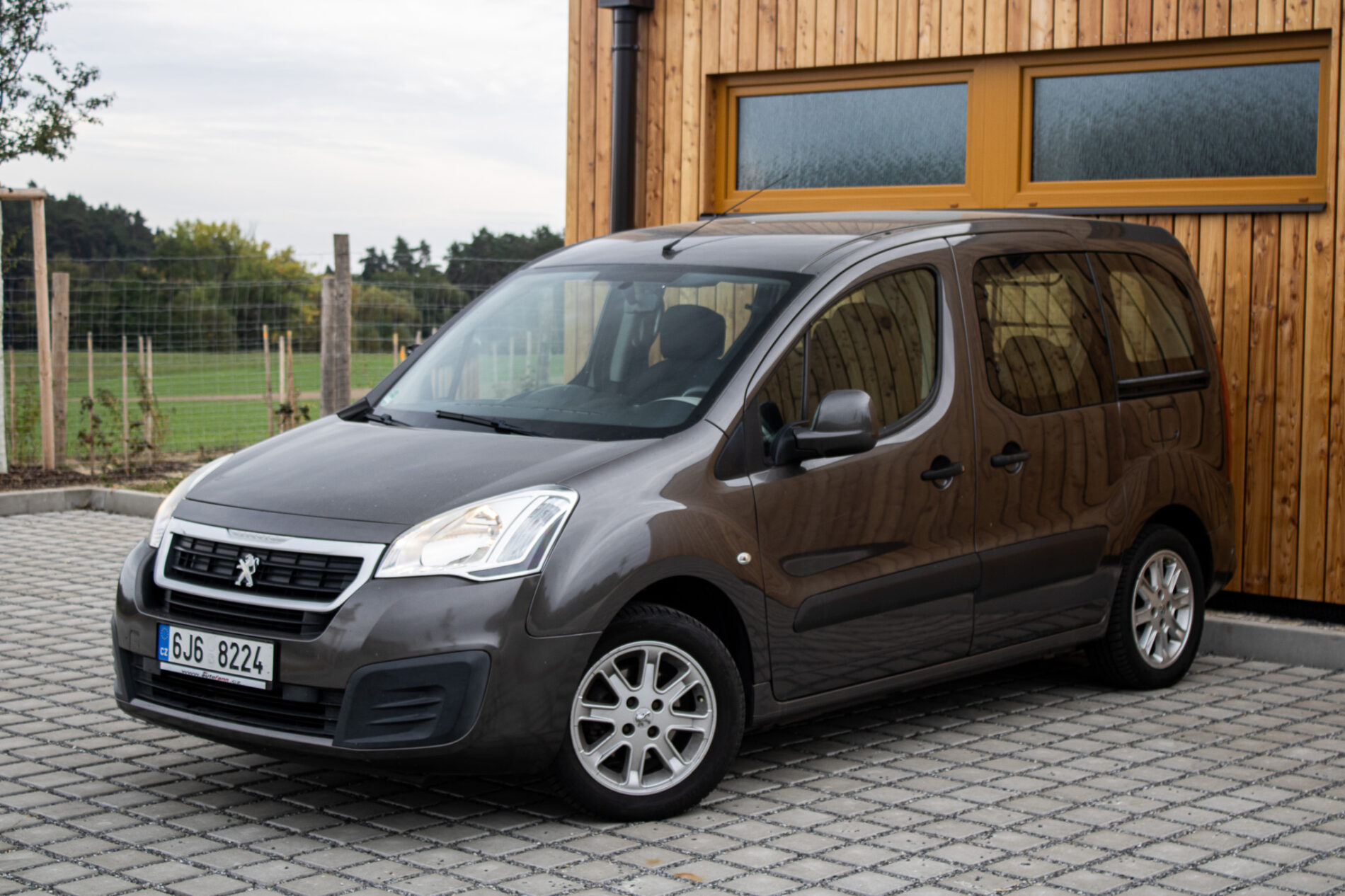 Peugeot Partner Tepee 1.6 BlueHDi, 73kW (2015)