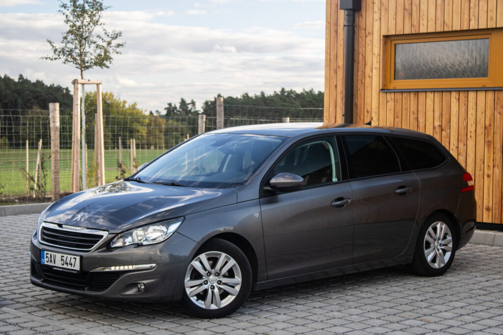 Peugeot 308 SW 1.6 BlueHDI, 88kW (2016)