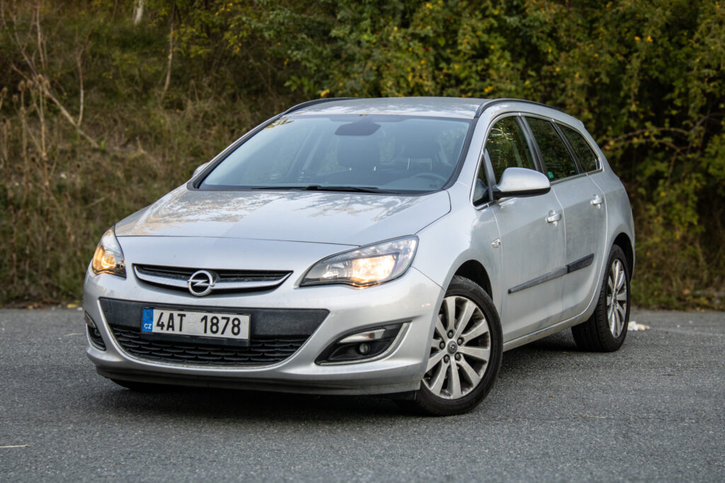 Opel Astra ST Cosmo 81kW 2015